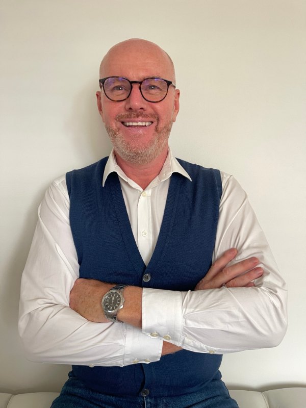 Dennis Brett MCIOB FFPWS LCGI MPTS, Chartered Building Consultant